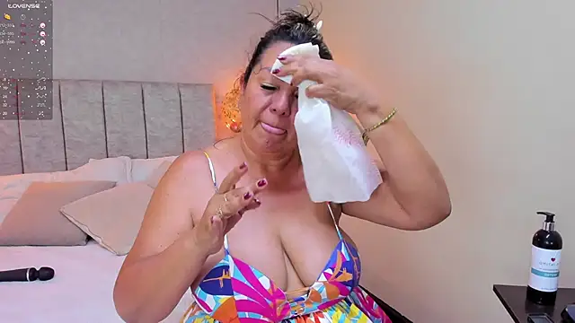 tutu milf online show from 02/21/25, 07:10