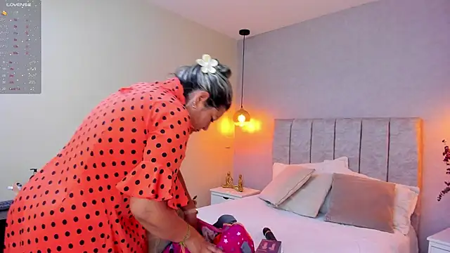 tutu milf online show from 03/03/25, 07:06