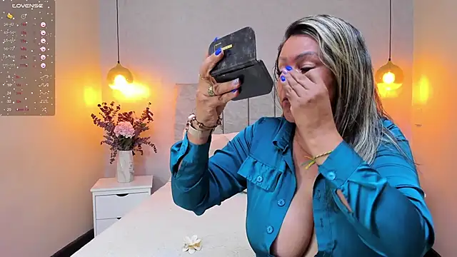 tutu milf online show from 03/11/25, 07:03