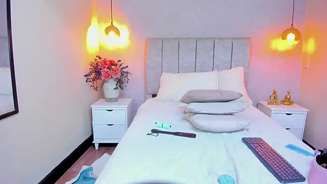 tutu milf online show from 10/12/25, 01:32