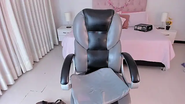 Kitty Pam online show from 02/27/25, 06:29