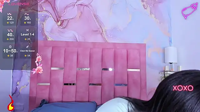 Snapshot of LizzMartin chatting on 03/04/25, 07:11 LizzMartin online show from 03/04/25, 07:11