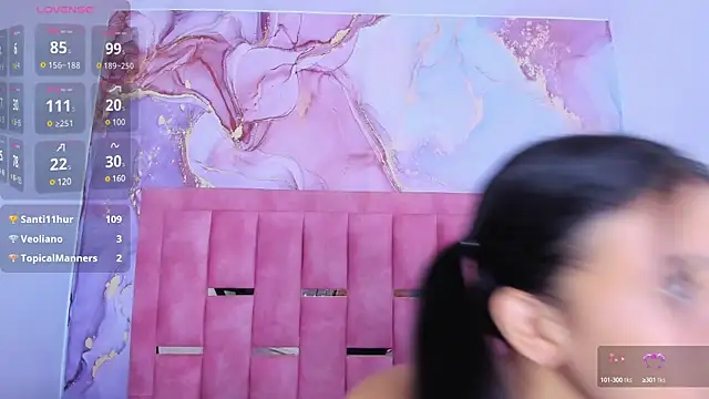 Snapshot of LizzMartin chatting on 03/20/25, 07:14 LizzMartin online show from 03/20/25, 07:14