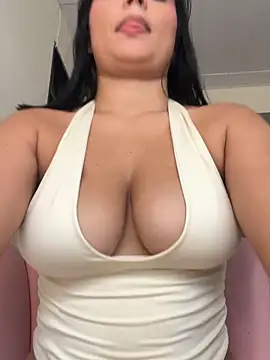 Snapshot of Lola_sweeet18 chatting on 02/14/26, 09:22 Lola sweeet18 online show from 02/14/26, 09:22