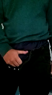 Snapshot of Dyr08 chatting on 01/30/25, 04:13 Dyr08 online show from 01/30/25, 04:13