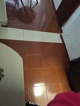 Snapshot of Dyr08 chatting on 11/10/25, 05:01 Dyr08 online show from 11/10/25, 05:01