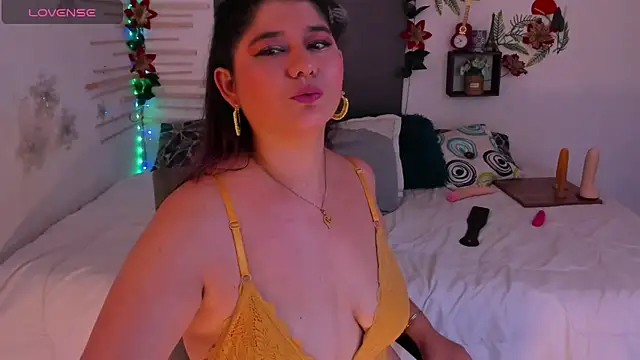 Snapshot of alinabozz1 chatting on 03/01/25, 12:17 alinabozz1 online show from 03/01/25, 12:17