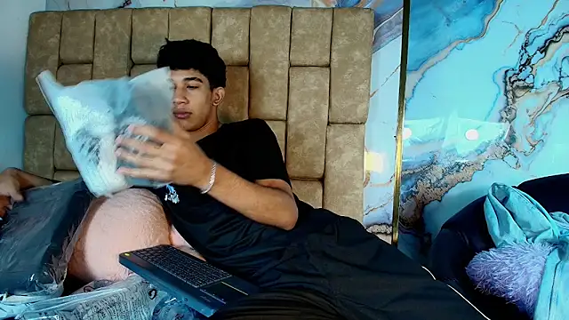 Snapshot of hares_mds chatting on 02/20/26, 04:40 hares mds online show from 02/20/26, 04:40