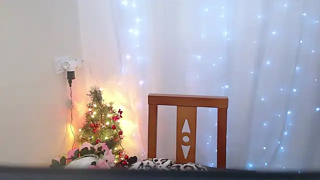 Snapshot of Genesisgems11_ chatting on 12/27/24, 07:18 Genesisgems11 online show from 12/27/24, 07:18