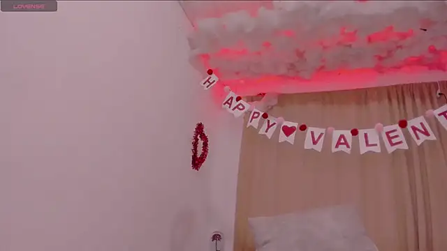 Snapshot of Lauu_G chatting on 02/15/25, 05:41 Lauu G online show from 02/15/25, 05:41