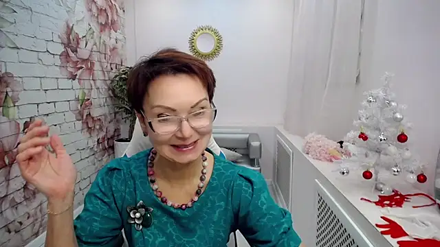 Snapshot of Cutie_Asya chatting on 12/17/24, 08:01 Cutie Asya online show from 12/17/24, 08:01