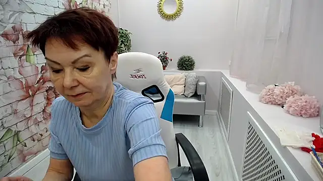 Snapshot of Cutie_Asya chatting on 03/10/25, 04:28 Cutie Asya online show from 03/10/25, 04:28