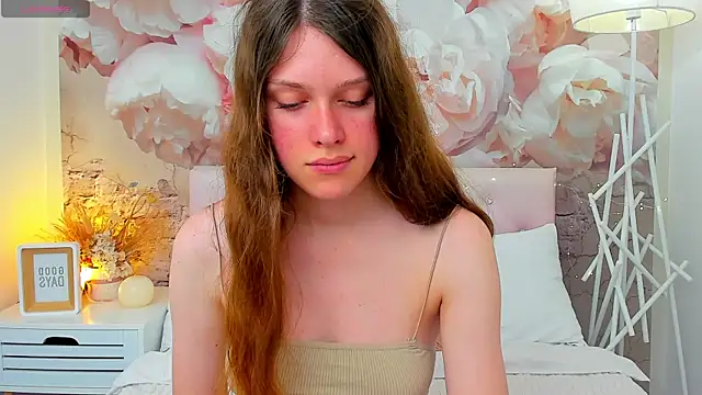 Snapshot of JaneBrowni chatting on 06/14/26, 12:18 JaneBrowni online show from 06/14/26, 12:18