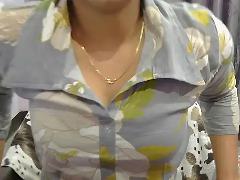 Snapshot of cutie-taara chatting on 03/03/25, 12:37 cutie-taara online show from 03/03/25, 12:37