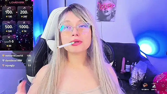 Snapshot of blackberrys_ chatting on 01/04/25, 03:07 blackberrys  online show from 01/04/25, 03:07