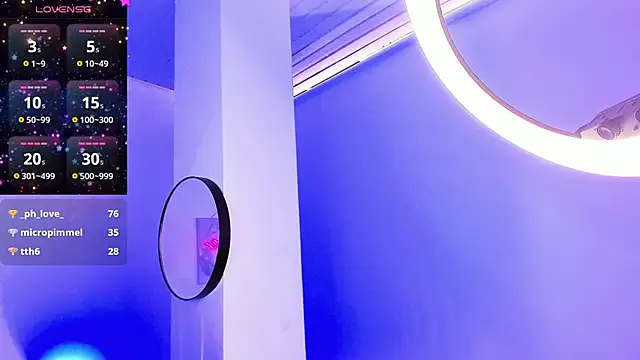 Snapshot of blackberrys_ chatting on 01/10/25, 03:06 blackberrys  online show from 01/10/25, 03:06