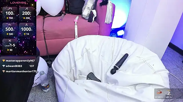 Snapshot of blackberrys_ chatting on 02/15/25, 02:55 blackberrys  online show from 02/15/25, 02:55