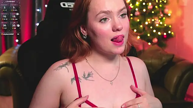 Snapshot of Kari_Lunna chatting on 12/29/24, 06:45 Kari Lunna online show from 12/29/24, 06:45