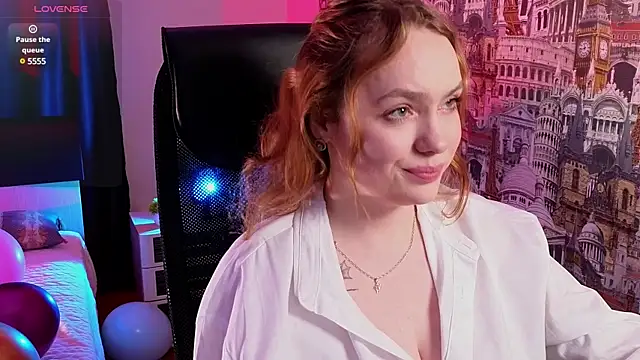Snapshot of Kari_Lunna chatting on 03/05/25, 03:51 Kari Lunna online show from 03/05/25, 03:51