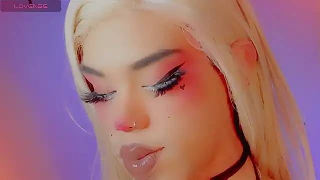 DanniLee  online show from 12/14/25, 07:18