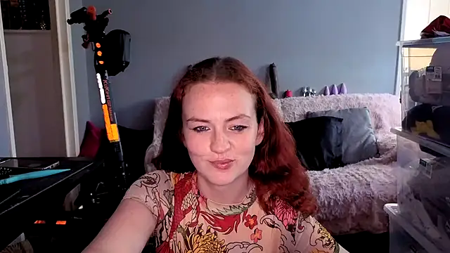 Snapshot of ENGLISHEMILY_69 chatting on 10/09/25, 11:41 ENGLISHEMILY 69 online show from 10/09/25, 11:41