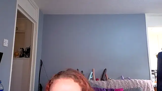 ENGLISHEMILY 69 online show from 11/04/25, 11:31