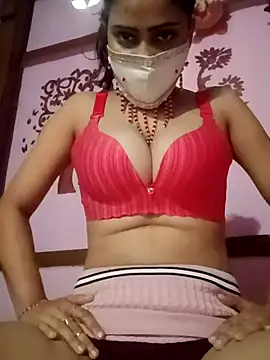Snapshot of Miss-Kamini chatting on 01/10/25, 05:37 Miss-Kamini online show from 01/10/25, 05:37