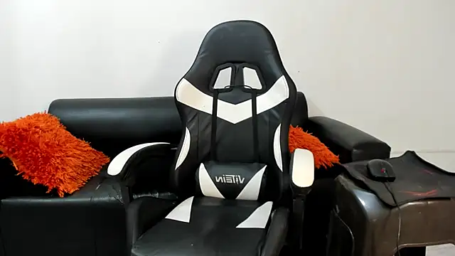 JuanDiegoKing online show from 03/23/25, 03:21