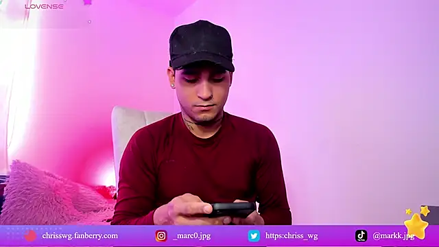 Snapshot of christianwang chatting on 12/19/25, 08:16 christianwang online show from 12/19/25, 08:16