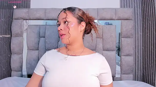 zulyjones online show from 11/06/25, 12:06