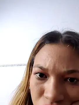 Snapshot of carolanyi chatting on 10/14/25, 02:12 carolanyi online show from 10/14/25, 02:12