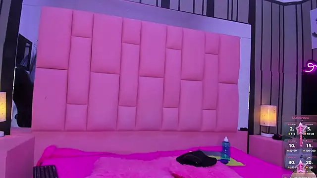 Snapshot of Brithanyslim chatting on 12/21/24, 11:02 Brithanyslim online show from 12/21/24, 11:02