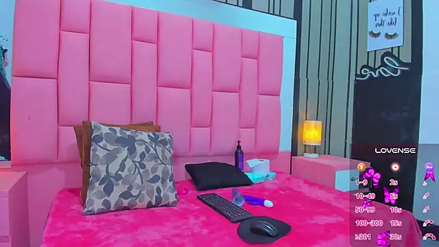 Snapshot of Brithanyslim chatting on 01/30/25, 07:37 Brithanyslim online show from 01/30/25, 07:37