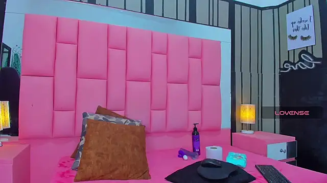 Snapshot of Brithanyslim chatting on 01/31/25, 07:51 Brithanyslim online show from 01/31/25, 07:51