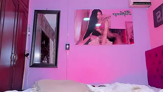 Snapshot of thifanny_black chatting on 02/26/25, 12:58 thifanny black online show from 02/26/25, 12:58