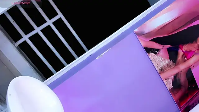 Snapshot of thifanny_black chatting on 10/09/25, 06:11 thifanny black online show from 10/09/25, 06:11