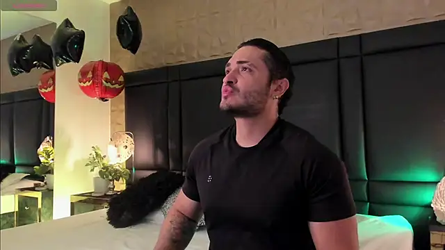 JossAckland online show from 10/18/25, 08:09