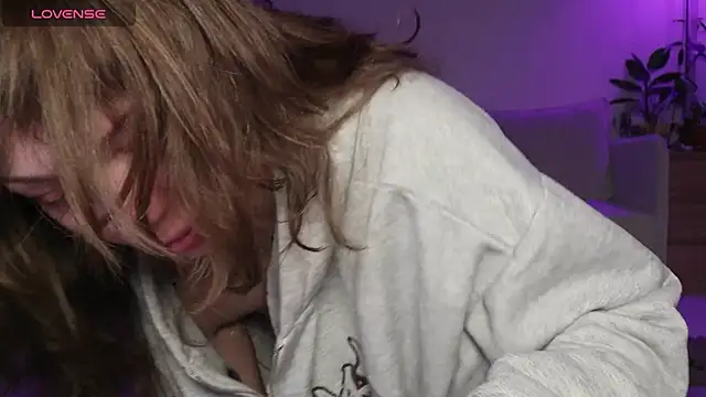 Snapshot of PaulaPratt chatting on 02/10/26, 05:11 PaulaPratt online show from 02/10/26, 05:11