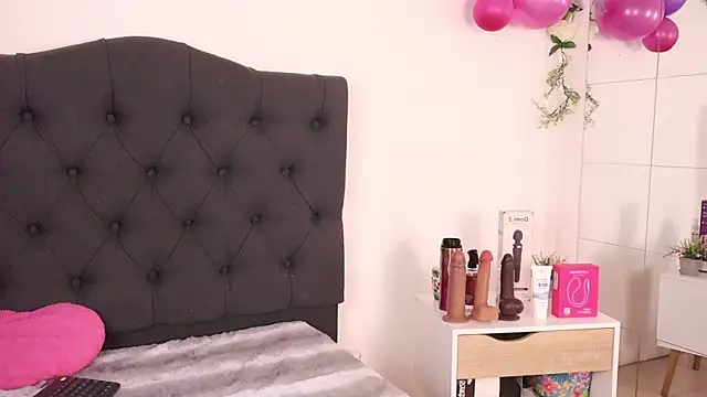 justnala  online show from 09/17/25, 01:13