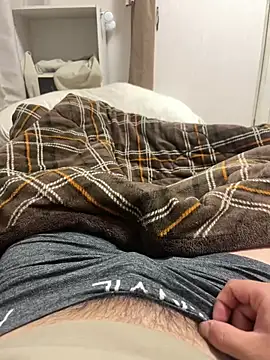 Snapshot of sakuto07 chatting on 02/10/25, 01:44 sakuto07 online show from 02/10/25, 01:44