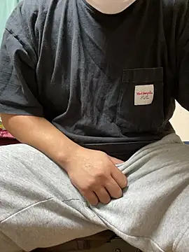 Snapshot of sakuto07 chatting on 10/15/25, 02:06 sakuto07 online show from 10/15/25, 02:06