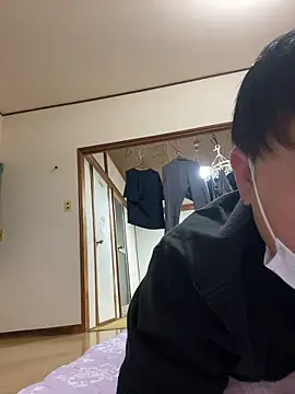 Snapshot of sakuto07 chatting on 10/22/25, 01:44 sakuto07 online show from 10/22/25, 01:44