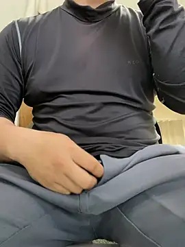 Snapshot of sakuto07 chatting on 02/28/26, 08:04 sakuto07 online show from 02/28/26, 08:04