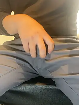 Snapshot of sakuto07 chatting on 03/12/26, 11:05 sakuto07 online show from 03/12/26, 11:05