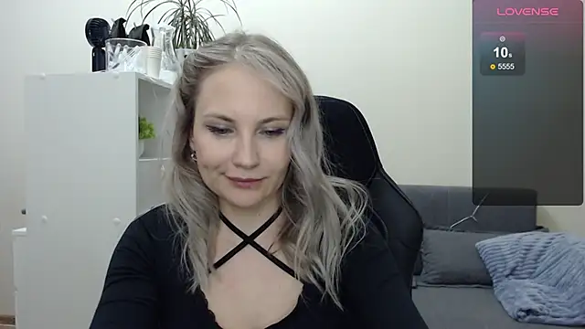Snapshot of Sunny_bunny6 chatting on 01/11/25, 10:19 Sunny bunny6 online show from 01/11/25, 10:19