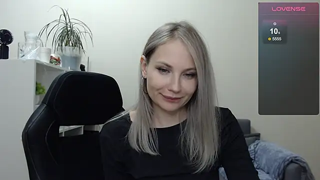Snapshot of Sunny_bunny6 chatting on 01/19/25, 03:18 Sunny bunny6 online show from 01/19/25, 03:18