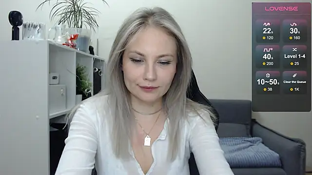 Snapshot of Sunny_bunny6 chatting on 02/28/25, 05:26 Sunny bunny6 online show from 02/28/25, 05:26