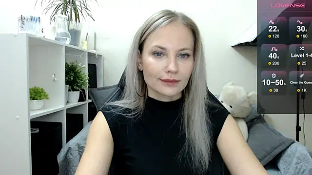 Snapshot of Sunny_bunny6 chatting on 10/01/25, 05:02 Sunny bunny6 online show from 10/01/25, 05:02
