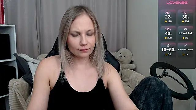 Snapshot of Sunny_bunny6 chatting on 01/13/26, 01:16 Sunny bunny6 online show from 01/13/26, 01:16