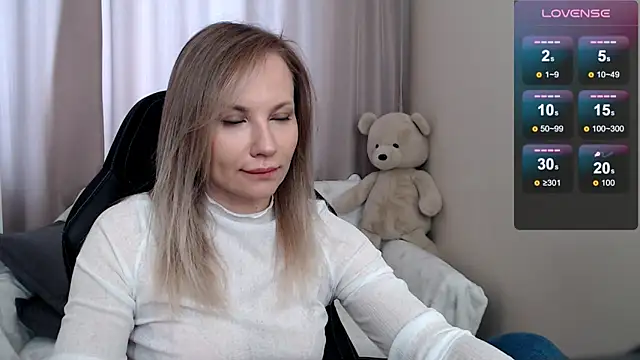 Snapshot of Sunny_bunny6 chatting on 03/06/26, 04:53 Sunny bunny6 online show from 03/06/26, 04:53